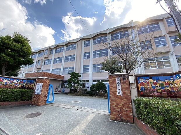 福岡市立奈多小学校(約850m)