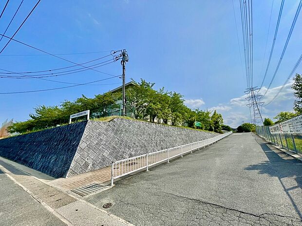 筑紫野市立筑紫野南中学校(約1,786m)