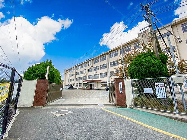 福岡市立和白東小学校(約75m)