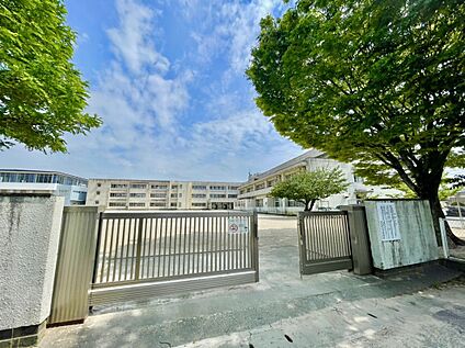 筑紫野市立二日市北小学校 1012ｍ