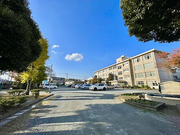 福岡市立花畑小学校（約714m）
