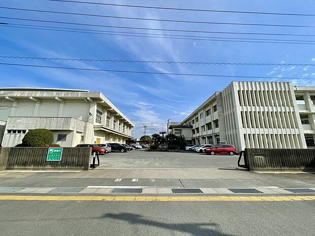 小郡市立小郡中学校(約2,189m)