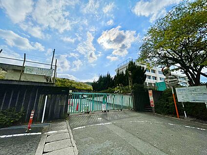 宇美町立原田小学校 991ｍ