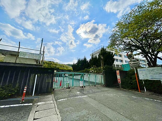 宇美町立原田小学校（約991m）