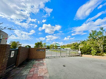 宇美町立宇美南中学校 738ｍ