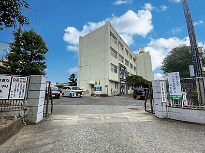 福岡市立多々良小学校 26m