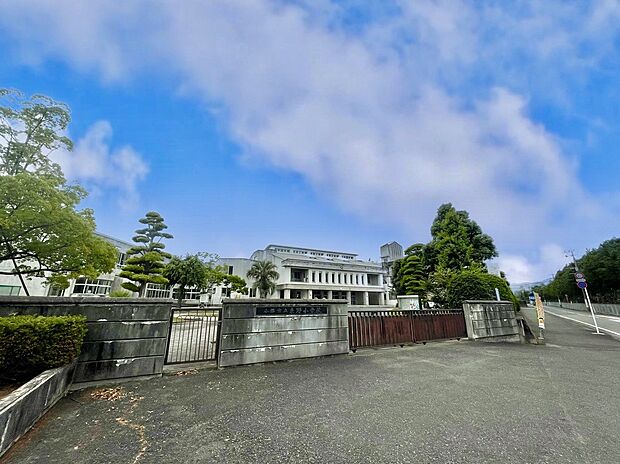 小郡市立東野小学校（約1,065m）