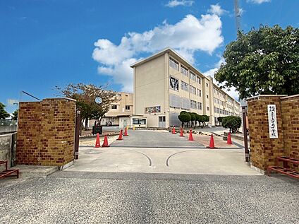 福岡市立多々良中央中学校 290ｍ