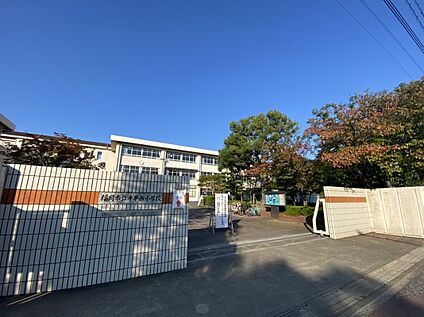 福岡市立千早西小学校 750m