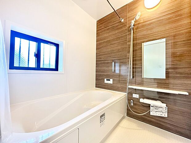 落ち着いた雰囲気でゆっくりお寛ぎいただけるバスルーム