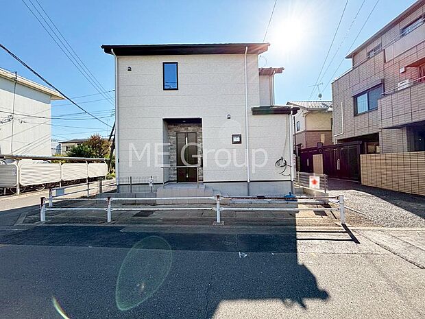 たっぷりの陽光と心地よい風が舞い込む住まい