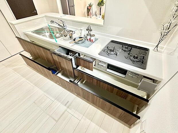 【その他設備(スライド収納)】使いやすさを優先したスライド式収納タイプ！