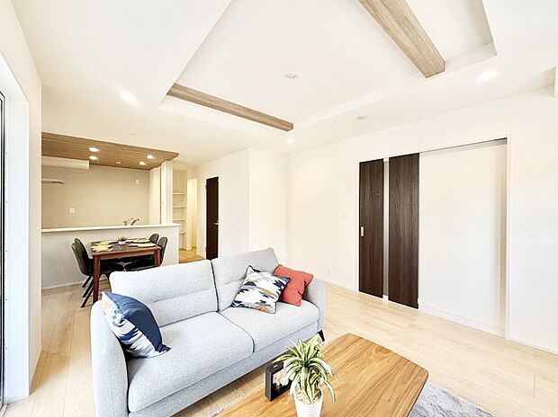 【ダイニング】家族が自然と集まる憩いのスペースになりそう