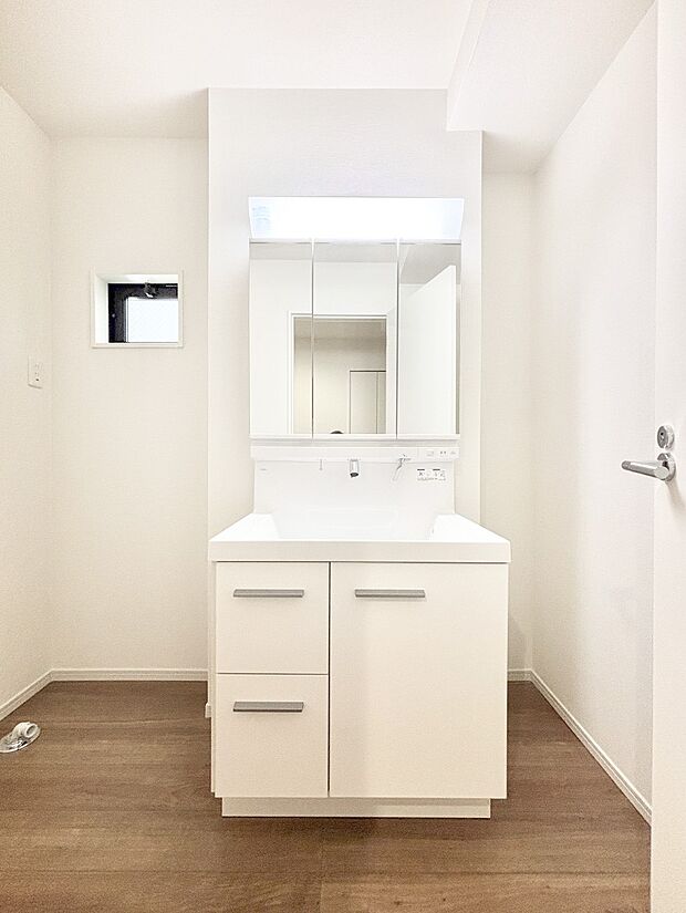 【洗面台・洗面所】収納力と機能性に優れた洗面化粧台