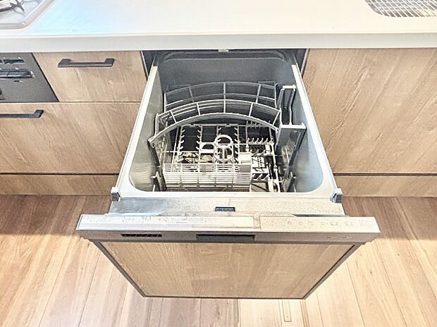 【その他設備(食洗機)】面倒なお片づけは食洗機にお任せ！家事の負担が減って、時間にも気持ちにもゆとりができます。