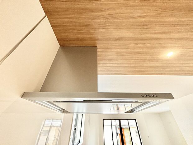【その他設備(レンジフード)】基本的なお手入れはフィルターのみ！お手入れのしやすさも魅力です。