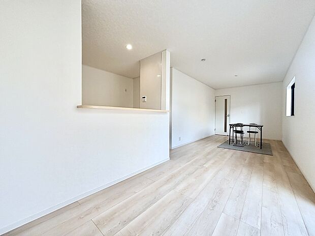 【リビング】住む方の個性が引き出される、インテリアを考えるのが楽しみなリビングです！ 