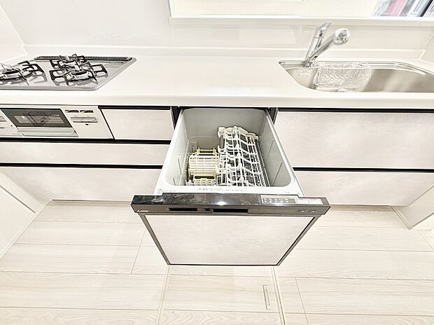 【その他設備(食洗機)】面倒なお片づけは食洗機にお任せ！家事の負担が減って、時間にも気持ちにもゆとりができます。