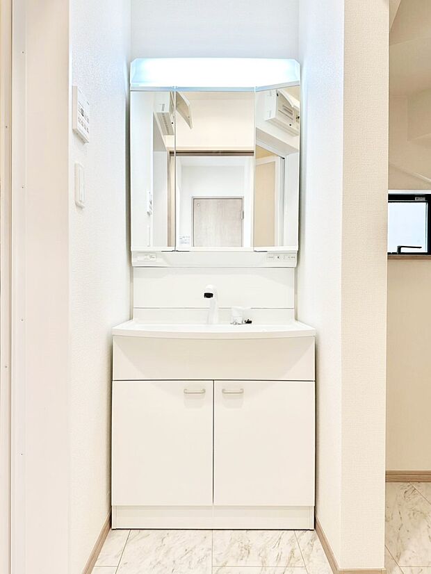 【洗面台・洗面所】収納力と機能性に優れた洗面化粧台