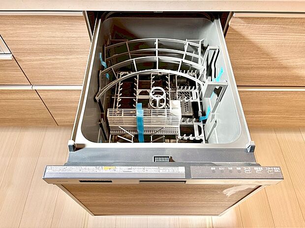 【食洗機】面倒なお片づけは食洗機にお任せ！家事の負担が減って、時間にも気持ちにもゆとりができます。