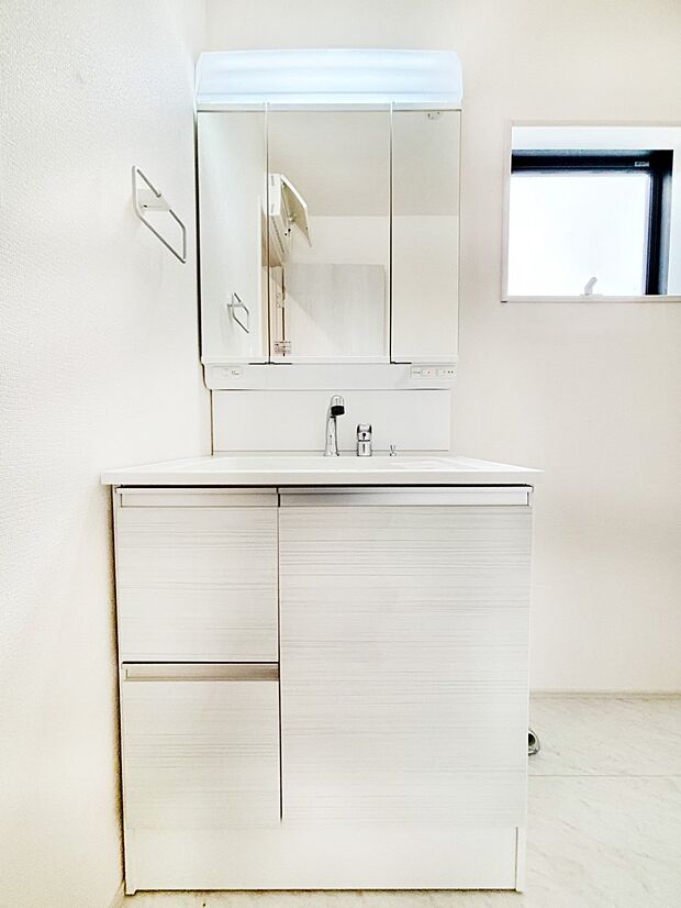 【洗面台・洗面所】収納力と機能性に優れた洗面化粧台