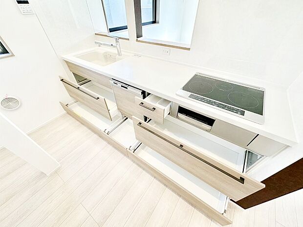 【その他設備(スライド収納)】使いやすさを優先したスライド式収納タイプ！