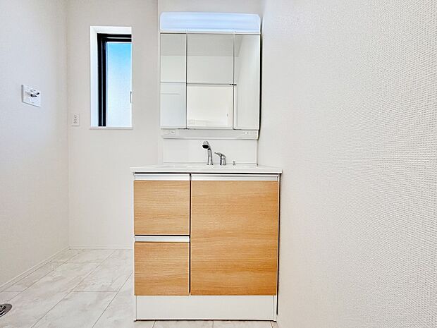 【洗面台・洗面所】収納力と機能性に優れた洗面化粧台　