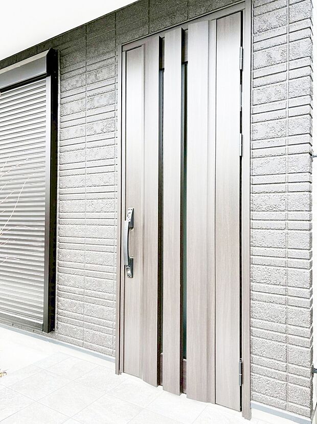 【玄関】シンプルで落ち着いた雰囲気の玄関周り