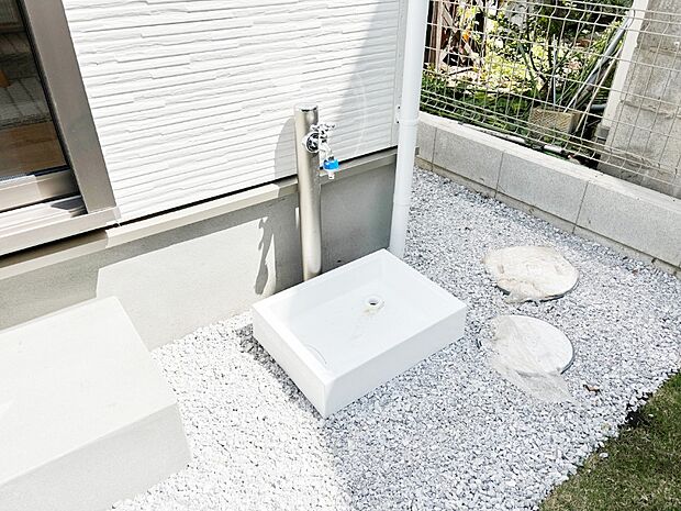 【その他現地】ガーデニングやお掃除に便利な外水栓