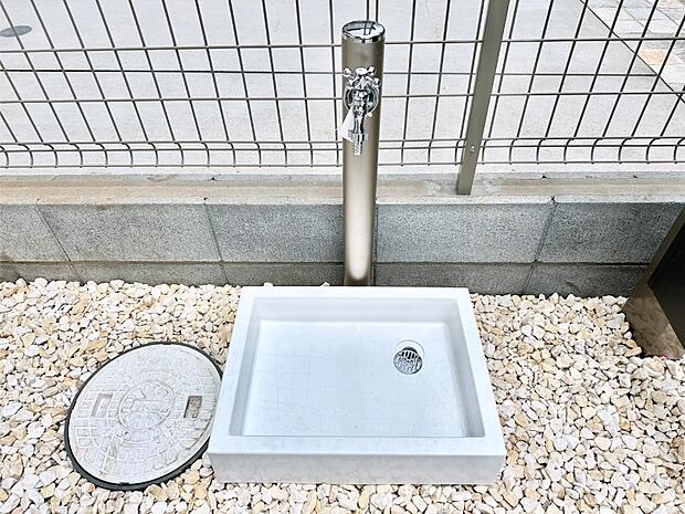 【その他現地】ガーデニングやお掃除に便利な外水栓