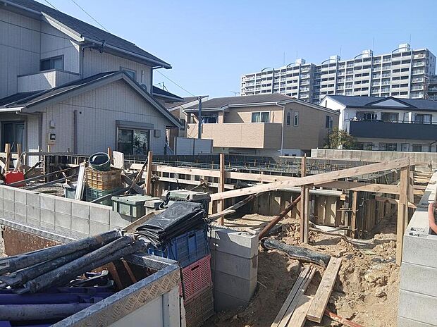 【現地写真】
敷地面積54坪超、「3LDK+S」のオール電化住宅!南向きにつき、陽当り良好。生活動線やプライバシー面にも配慮され、収納も豊富な住まいです。/現地(2026年3月)撮影