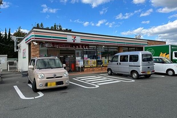 セブンイレブン福岡樋井川4丁目店(約395m)
