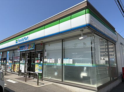 ファミリーマート福岡拾六町店 約121m(徒歩2分)