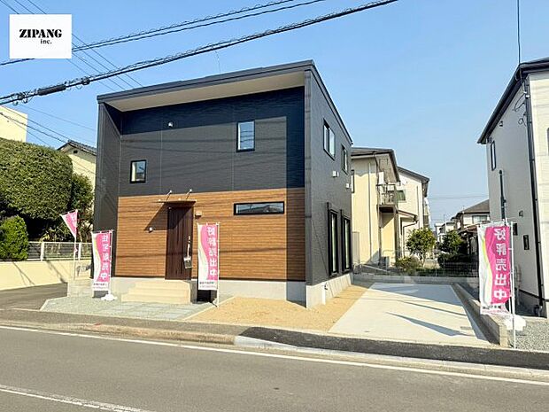 【現地外観写真】現地完成済みですので即日見学可能です♪周辺物件とともにご紹介させてもらいますのでお気軽にお問い合わせください！ 