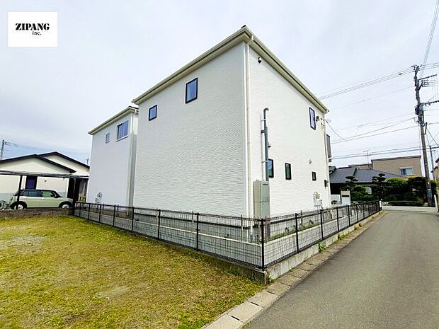 【現地外観写真】現地完成済みですので即日見学可能です♪周辺物件とともにご紹介させてもらいますのでお気軽にお問い合わせください!