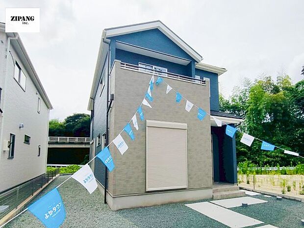 【現地外観写真】現地完成済みですので即日見学可能です♪周辺物件とともにご紹介させていただきますのでお気軽にお問い合わせください！ 