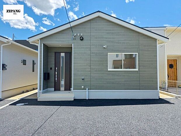 【即日見学可能】現地完成済みですので即日見学可能です♪周辺物件とともにご紹介させていただきますのでお気軽にお問い合わせください♪（2025年7月撮影） 