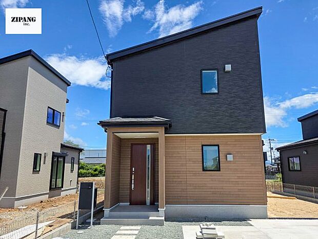 【即日見学可能】現地完成済みですので即日見学可能です♪周辺物件とともにご紹介させていただきますのでお気軽にお問い合わせください♪（2025年7月撮影） 