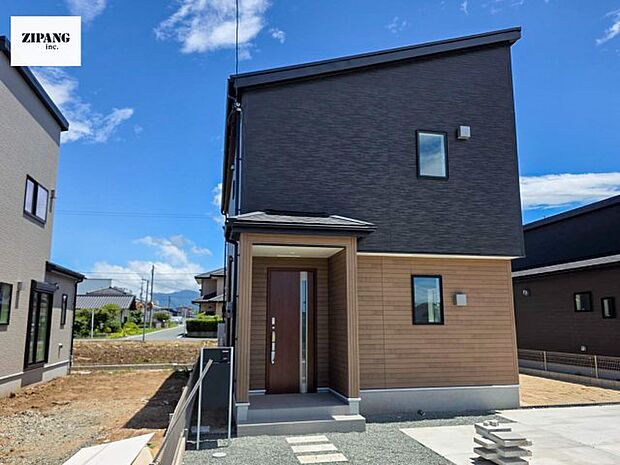 【現地外観写真】現地完成済みですので即日見学可能です♪周辺物件とともにご紹介させていただきますのでお気軽にお問い合わせください！ 