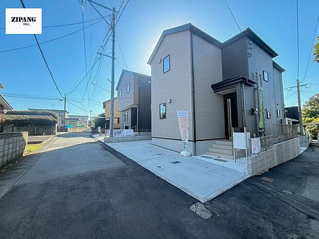 【現地外観写真】現地完成済みですので即日見学可能です♪周辺物件とともにご紹介させていただきますのでお気軽にお問い合わせください！ 