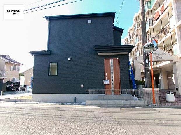 【現地外観写真】現地完成済みですので即日見学可能です♪周辺物件とともにご紹介させていただきますのでお気軽にお問い合わせください！ 