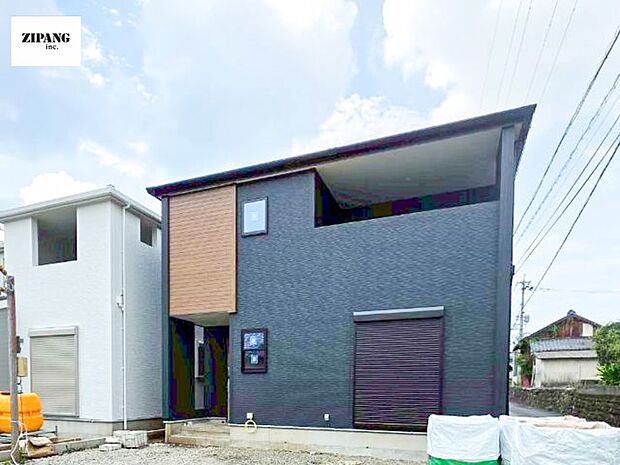 【外観】【現地外観写真】ただいま建築中です♪周辺物件とともにご紹介させてもらいますのでお気軽にお問い合わせください!(2025年8月撮影)