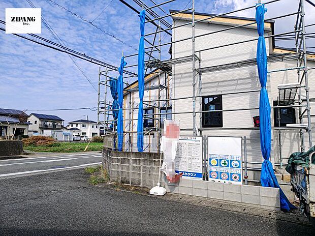 【外観】【現地外観写真】ただいま建築中です。周辺物件とともにご紹介させていただきますのでお気軽にお問い合わせください。(2026年9月撮影)