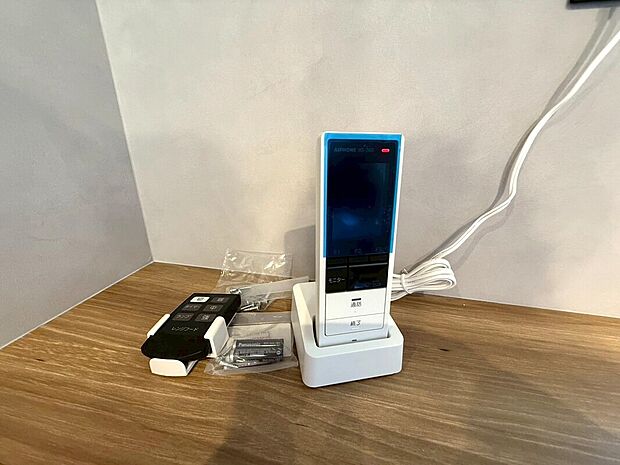 【◆子機】お家のどこにいても来訪者のご対応が可能な子機付きになります。暮らしの動線がとても便利になります。