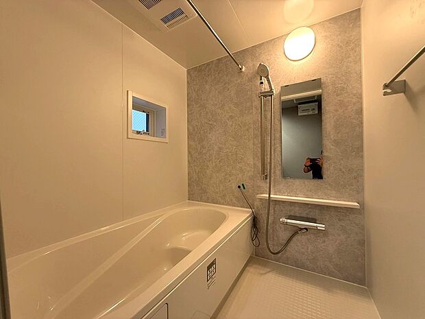 【◆浴室】同仕様写真になります。完成前になりますのでショールームにて実際の品質をご覧いただきながら詳細にプレゼンテーションさせていただきます。より具体的なイメージを掴んでいただけると思います。