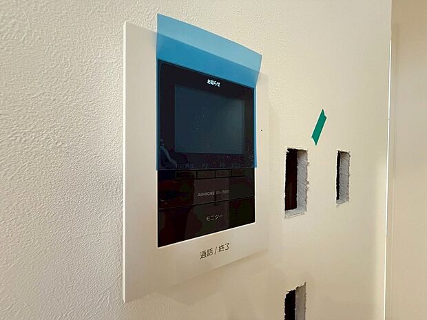 【◆インターホン】小さなお子様のいるご家庭でも安心のTVモニター付きインターホン。訪問者を映像で確認できるので、防犯面も安心です。