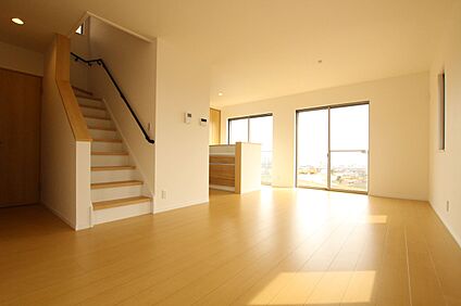ピースタウン大津高砂建売_内観