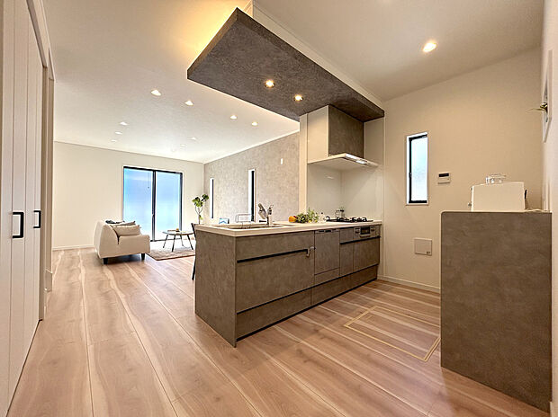 モデルハウス内観写真
天井高2.6ｍが叶える開放感
家族の会話がもっとはずみます♪