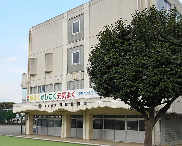 川崎市立宮崎小学校(約1,350m)