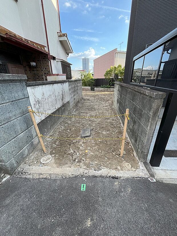 間口2.4m 旗竿地